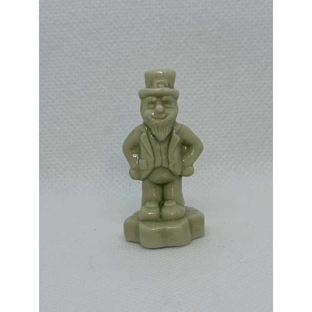Green Wade Miniature Figurine Leprechaun England Calendar Holiday Series